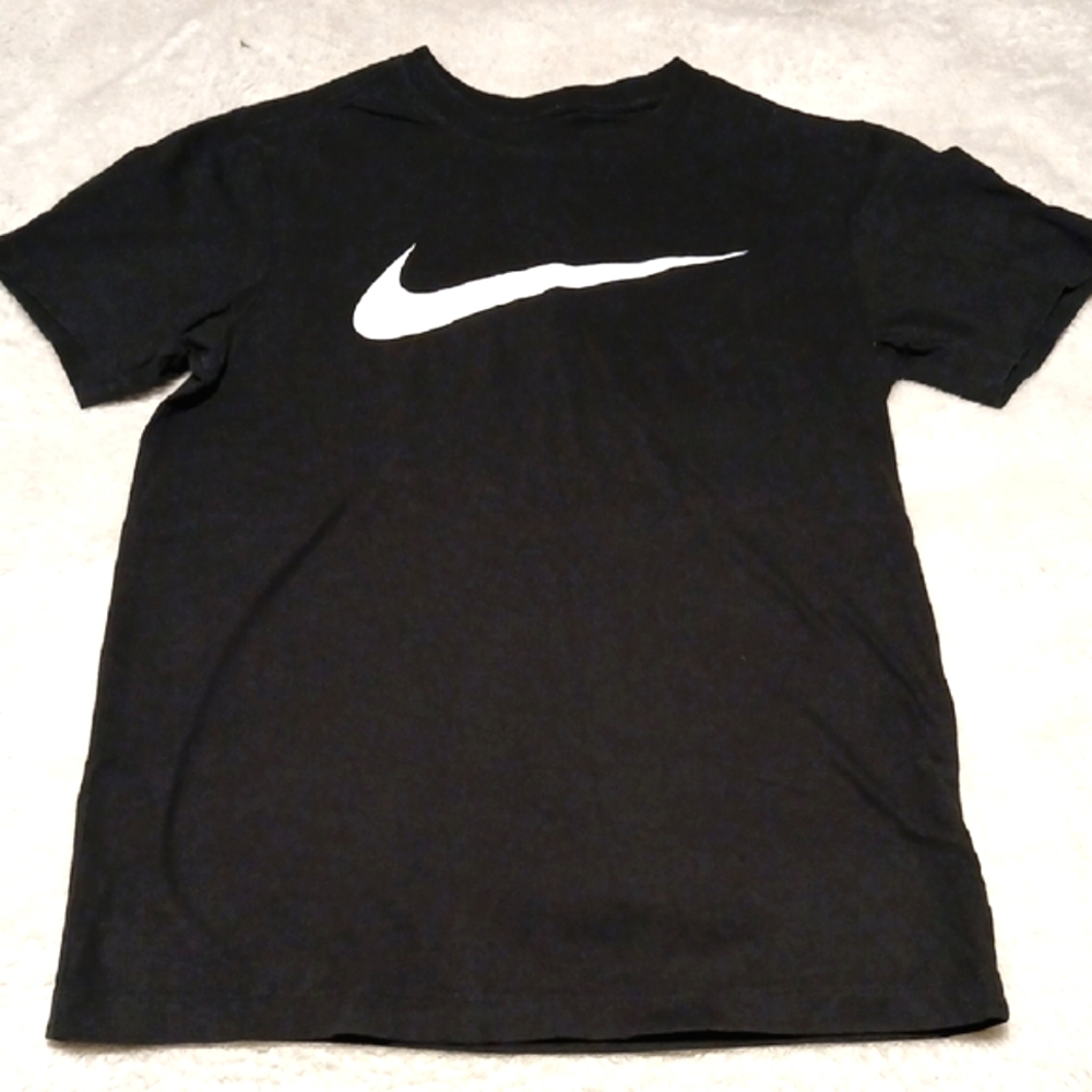 Nike Men's Black T-Shirt